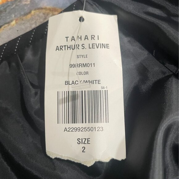 Tahari Pencil Skirt Black Pinstripe Business Minimalist Dark Academia Size 2 - Picture 3 of 8